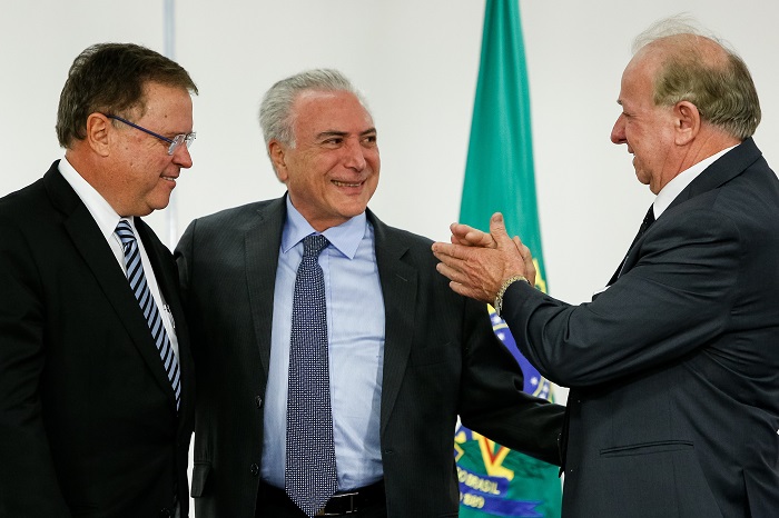 Presidente da FENATA com o presidente Michel Temer