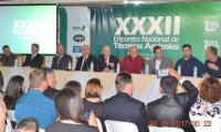 Mesa de abertura: Valdir Monegat, Juvenal Cim, João Valduga, José Angelo Diegoli, Mário Limberger, Prefeito de Serra Negra Sidney Ferraresso, Vice-prefeito Dr. Magaldi, Ver. Eduardo Barbosa, José Fernandes, Vilmar Cappellaro.